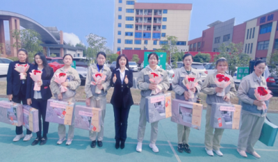 致敬jinnianhui金年会首页最美的她